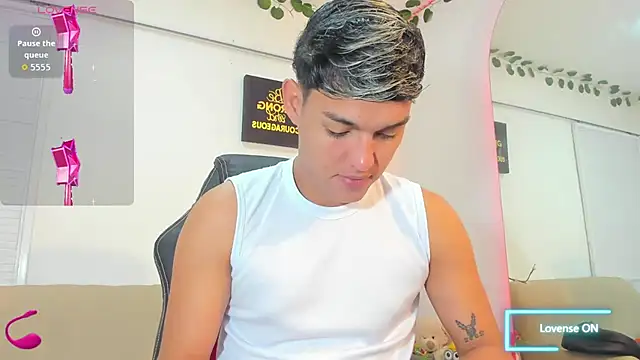 ryan carter08 online show from 11/22/25, 12:48