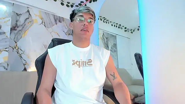 Snapshot of ryan_carter08 chatting on 03/16/26, 01:11 ryan carter08 online show from 03/16/26, 01:11