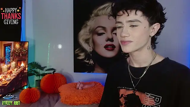 maxiy 001 online show from 11/27/25, 08:55