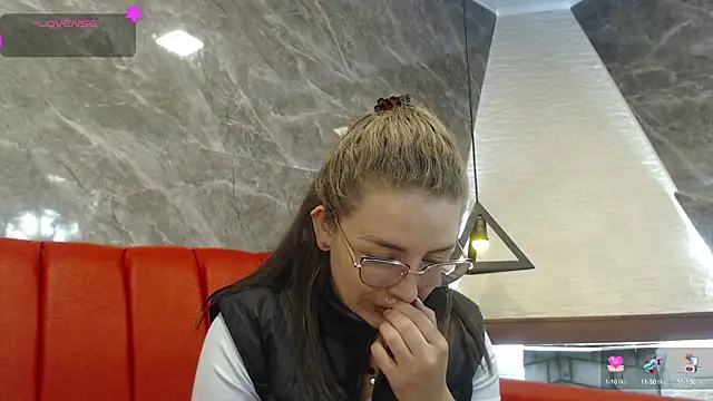  isaabellaa online show from 02/20/25, 11:42