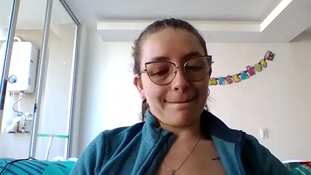 Snapshot of _isaabellaa chatting on 03/04/26, 01:28 isaabellaa online show from 03/04/26, 01:28