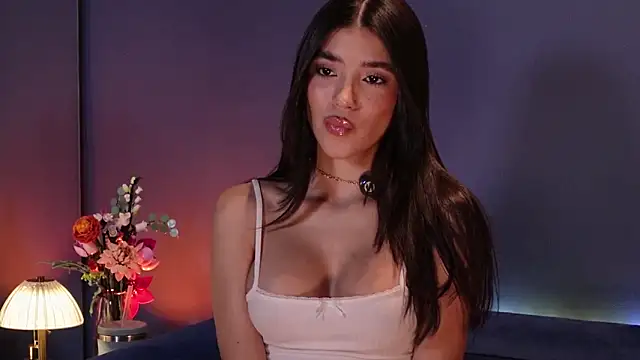 Snapshot of Olivia_Collins1 chatting on 06/12/26, 08:52 Olivia Collins1 online show from 06/12/26, 08:52