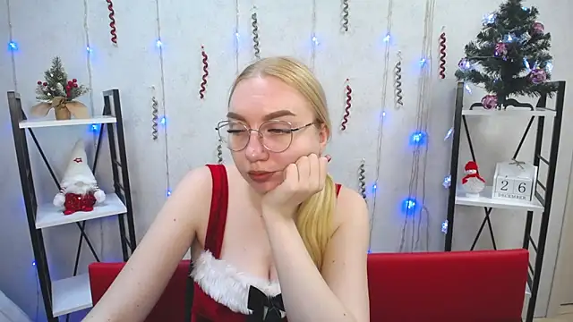 Snapshot of BeatriceFly chatting on 12/26/24, 12:16 BeatriceFly online show from 12/26/24, 12:16