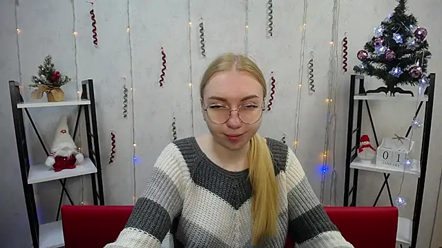 Snapshot of BeatriceFly chatting on 01/03/25, 06:11 BeatriceFly online show from 01/03/25, 06:11