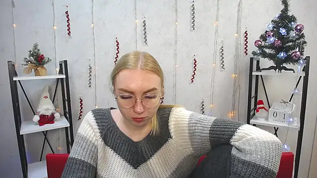 Snapshot of BeatriceFly chatting on 01/03/25, 03:22 BeatriceFly online show from 01/03/25, 03:22