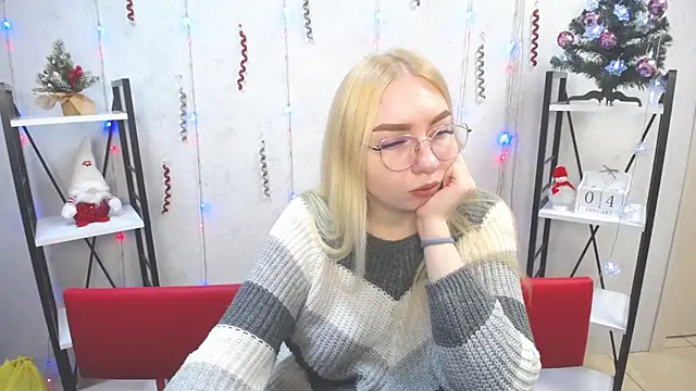 Snapshot of BeatriceFly chatting on 01/04/25, 09:32 BeatriceFly online show from 01/04/25, 09:32