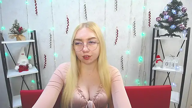 Snapshot of BeatriceFly chatting on 01/04/25, 03:39 BeatriceFly online show from 01/04/25, 03:39