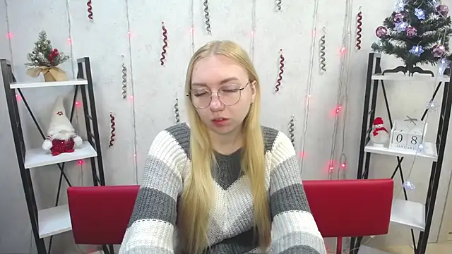 Snapshot of BeatriceFly chatting on 01/08/25, 06:09 BeatriceFly online show from 01/08/25, 06:09