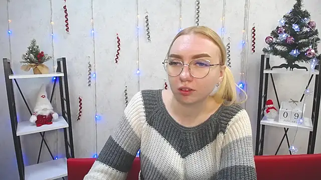 Snapshot of BeatriceFly chatting on 01/09/25, 09:37 BeatriceFly online show from 01/09/25, 09:37