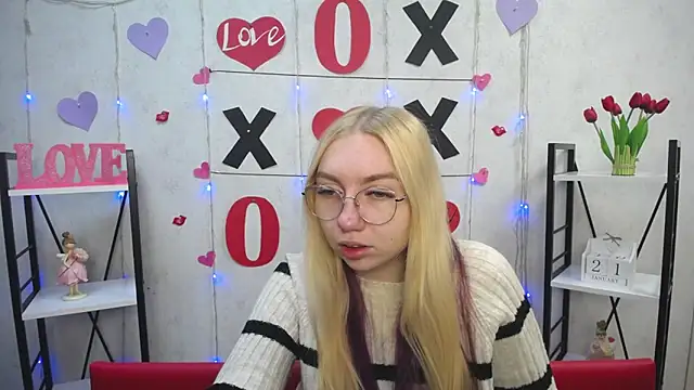 Snapshot of BeatriceFly chatting on 01/22/25, 06:20 BeatriceFly online show from 01/22/25, 06:20