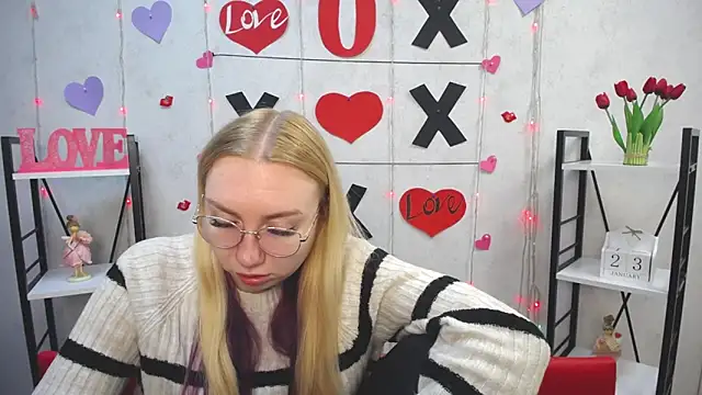 Snapshot of BeatriceFly chatting on 01/23/25, 07:11 BeatriceFly online show from 01/23/25, 07:11