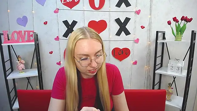 Snapshot of BeatriceFly chatting on 01/23/25, 11:48 BeatriceFly online show from 01/23/25, 11:48