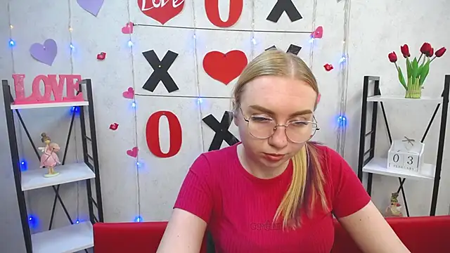 Snapshot of BeatriceFly chatting on 02/03/25, 03:27 BeatriceFly online show from 02/03/25, 03:27