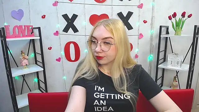 Snapshot of BeatriceFly chatting on 03/15/25, 09:52 BeatriceFly online show from 03/15/25, 09:52