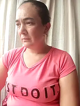 skayhot  online show from 02/19/25, 07:59