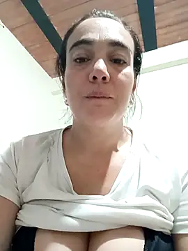 skayhot  online show from 02/20/25, 01:14