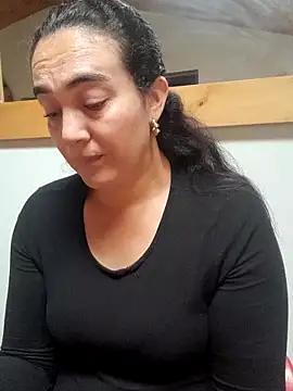 skayhot  online show from 10/15/25, 01:55