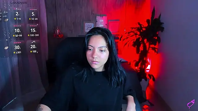 Snapshot of miichael_black chatting on 01/05/25, 04:16 miichael black online show from 01/05/25, 04:16
