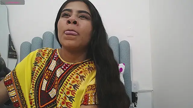 iniyalaboni online show from 03/17/25, 07:26