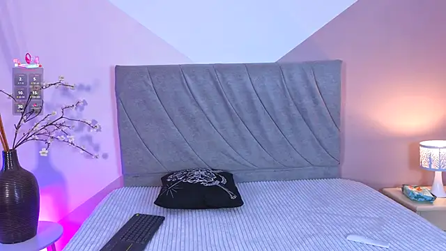 miaablack online show from 11/09/25, 08:40