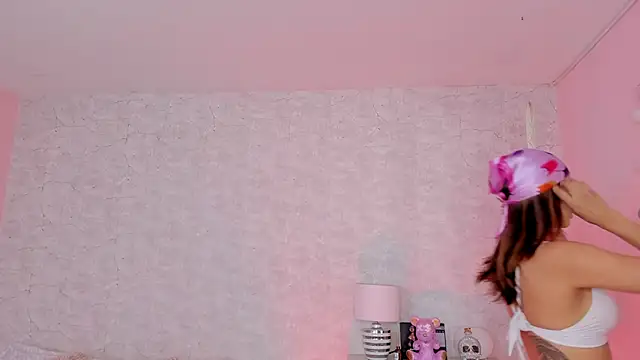 DahianaWalcott online show from 03/19/25, 11:03