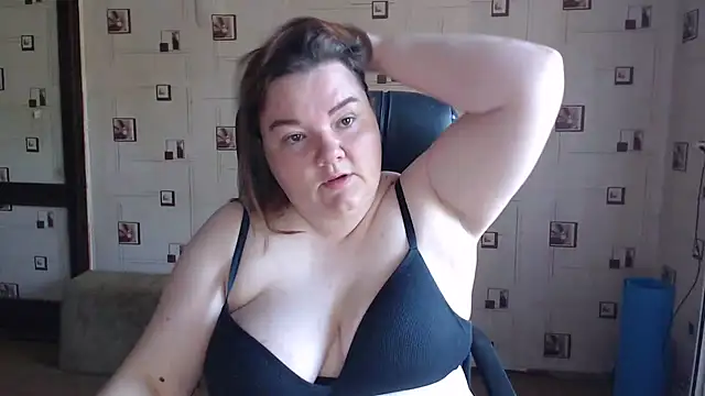 Snapshot of TasyaBigTTs chatting on 06/26/26, 03:27 TasyaBigTTs online show from 06/26/26, 03:27