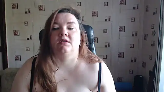 Snapshot of TasyaBigTTs chatting on 07/20/26, 01:35 TasyaBigTTs online show from 07/20/26, 01:35
