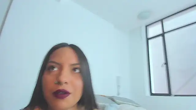 emiily15   online show from 12/28/24, 07:22