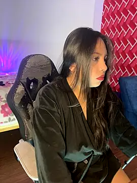 emiily15   online show from 09/10/25, 05:57