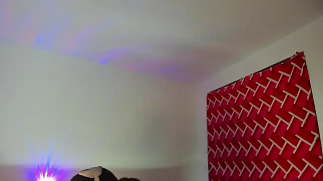 Snapshot of emiily15__ chatting on 03/17/26, 01:21 emiily15 online show from 03/17/26, 01:21