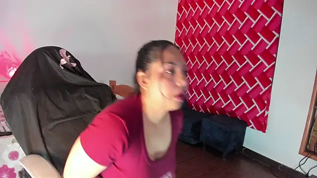 emiily15   online show from 05/24/26, 06:57