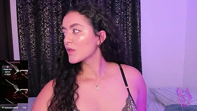 Snapshot of Adhara-zanne chatting on 03/05/25, 04:45 Adhara-zanne online show from 03/05/25, 04:45