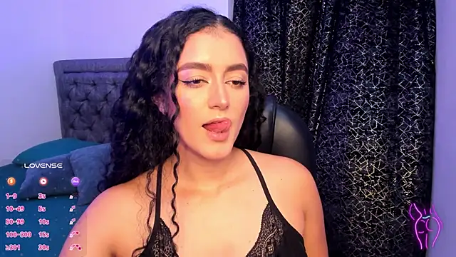 Adhara-zanne online show from 11/28/25, 09:06