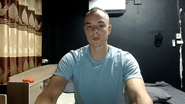 Snapshot of heilgarbest chatting on 05/05/26, 04:04 heilgarbest online show from 05/05/26, 04:04
