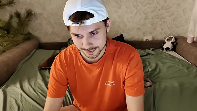 Snapshot of mike_peach chatting on 02/20/25, 08:25 mike peach online show from 02/20/25, 08:25