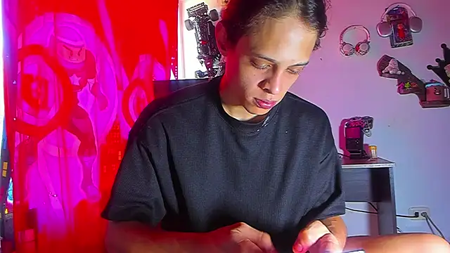 LilOwen  online show from 06/28/26, 04:46