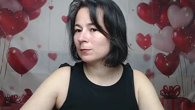 Snapshot of MarieSho chatting on 05/21/26, 06:42 MarieSho online show from 05/21/26, 06:42
