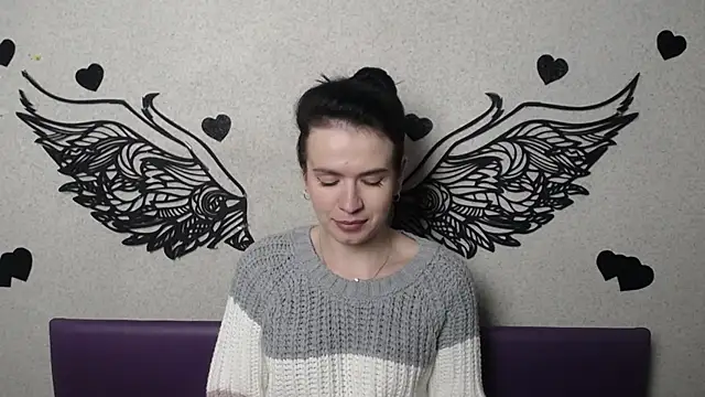 JasmineKouch online show from 11/20/25, 06:29