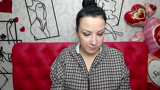 Snapshot of ElizabethSho chatting on 03/10/25, 09:07 ElizabethSho online show from 03/10/25, 09:07