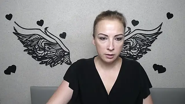 Snapshot of ElizabethSho chatting on 07/03/26, 05:19 ElizabethSho online show from 07/03/26, 05:19