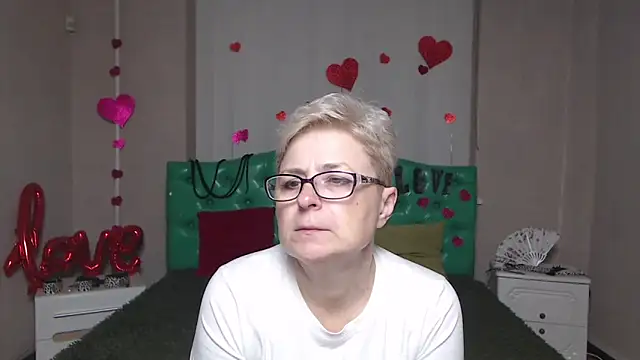 EmiliaGree online show from 11/20/25, 06:07