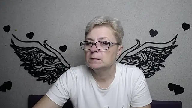 EmiliaGree online show from 11/21/25, 06:06