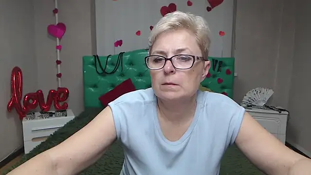 EmiliaGree online show from 11/24/25, 06:07