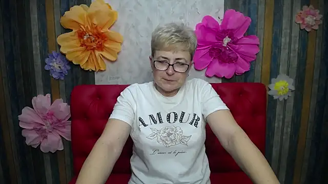 Snapshot of EmiliaGree chatting on 04/08/26, 05:13 EmiliaGree online show from 04/08/26, 05:13