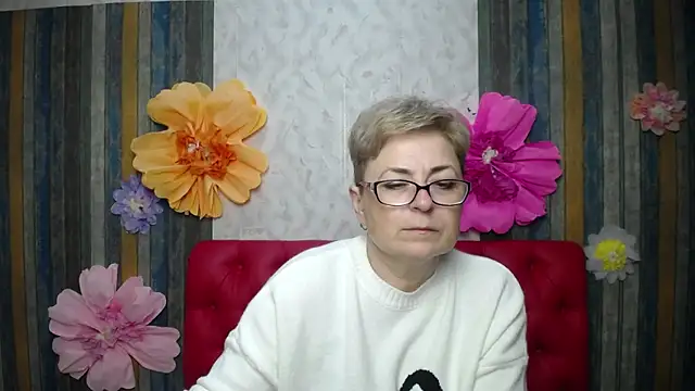 Snapshot of EmiliaGree chatting on 04/23/26, 05:04 EmiliaGree online show from 04/23/26, 05:04