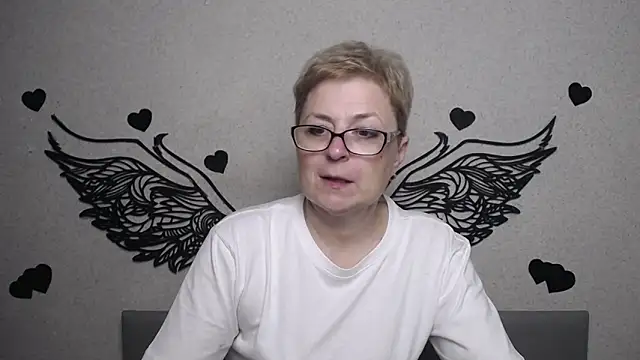 Snapshot of EmiliaGree chatting on 05/31/26, 05:20 EmiliaGree online show from 05/31/26, 05:20