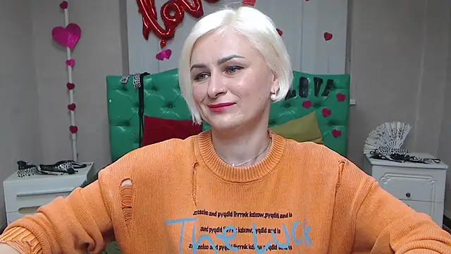 OliviaHorst online show from 09/18/25, 05:20