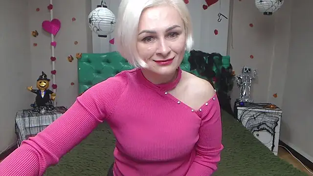 OliviaHorst online show from 11/05/25, 07:41