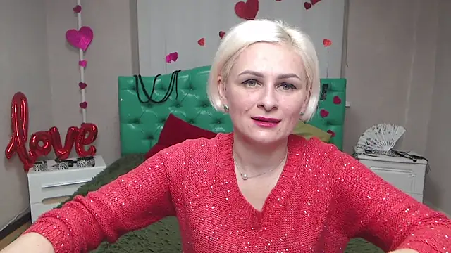 OliviaHorst online show from 11/23/25, 06:19