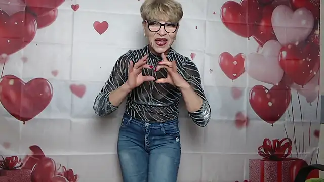 Snapshot of EllaBonito chatting on 02/13/26, 06:31 EllaBonito online show from 02/13/26, 06:31